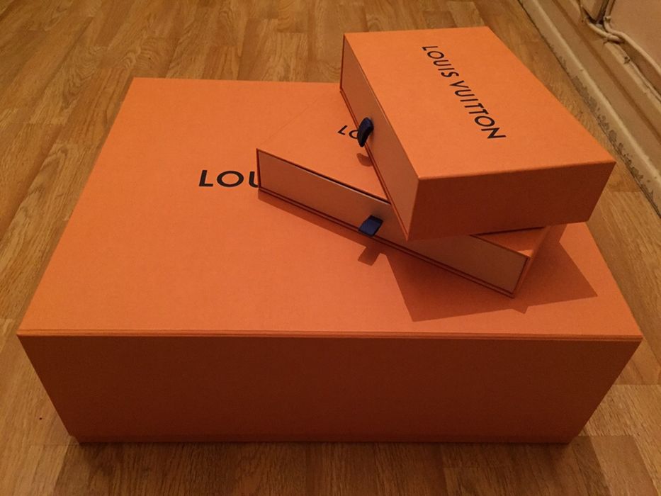Caixas/ sacos de Louis Vuitton/ Hermes Originais