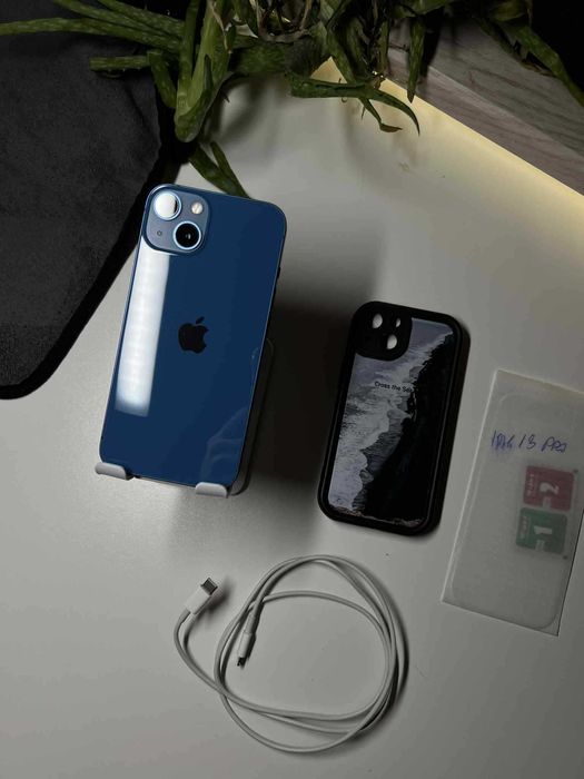 Apple iPhone 13 4 GB / 128 GB 5G niebieski