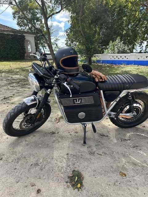 Moto Scrambler Elétrica RGNT