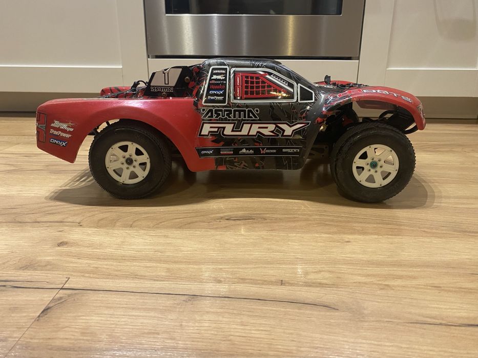 Arrma fury w bardzo dobrym stanie po tuningu