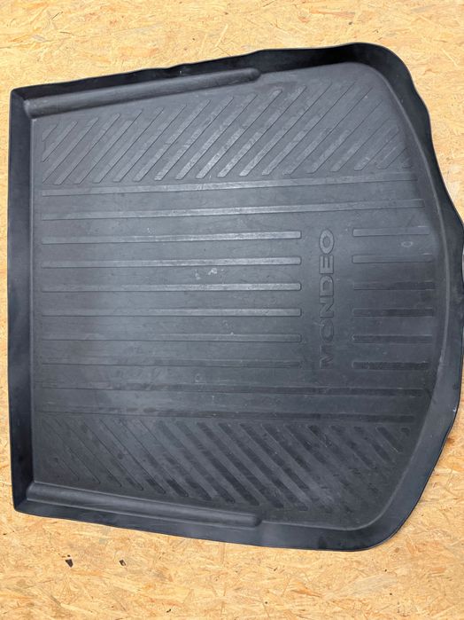 Mata bagażnika A6 C7 A4 A3 Passat ix35 Avensis Kuga XC60 Mondeo S-max.