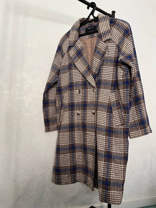 Демісезонне пальто