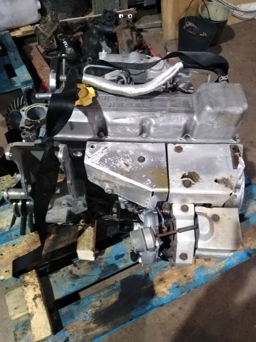 Motor Nissan BD 30