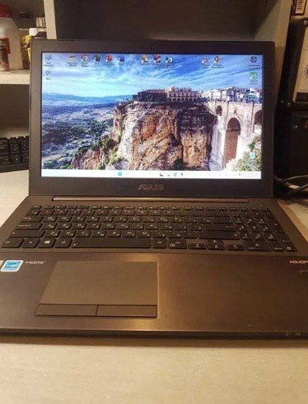 Ультрабук Asus i5/256gb ssd /ram 10 gb/15.6/win11/