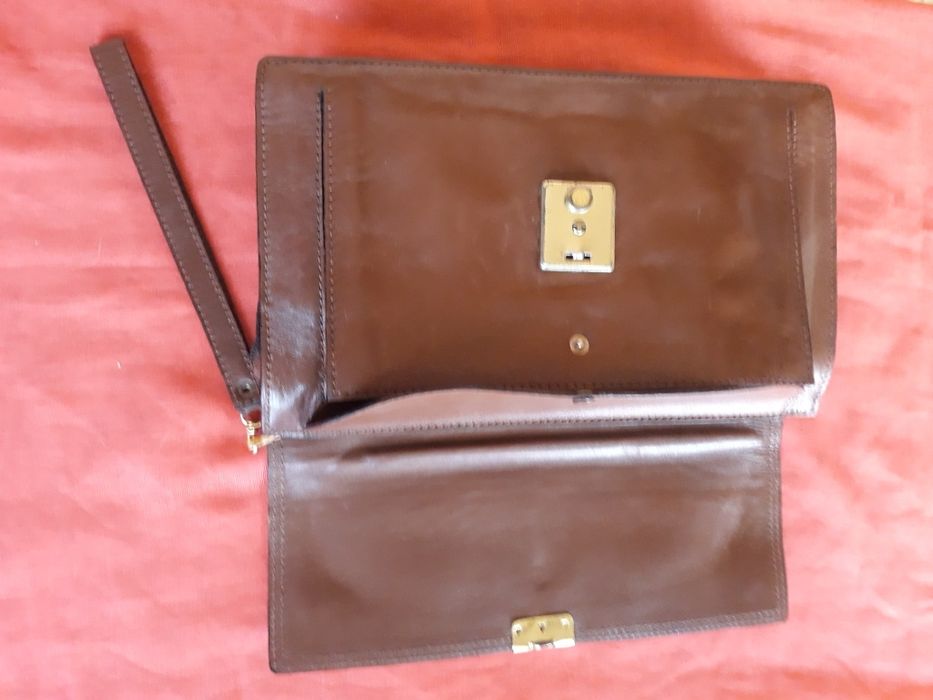 Mala de mão de homem, em pele