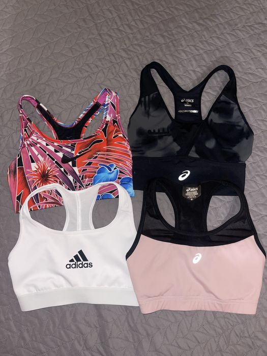 Топ спортивний nike