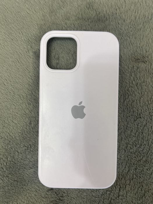 Чохол на iPhone 12