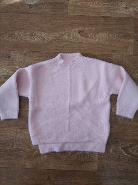 Речі на дівчинку зріст 122-134.