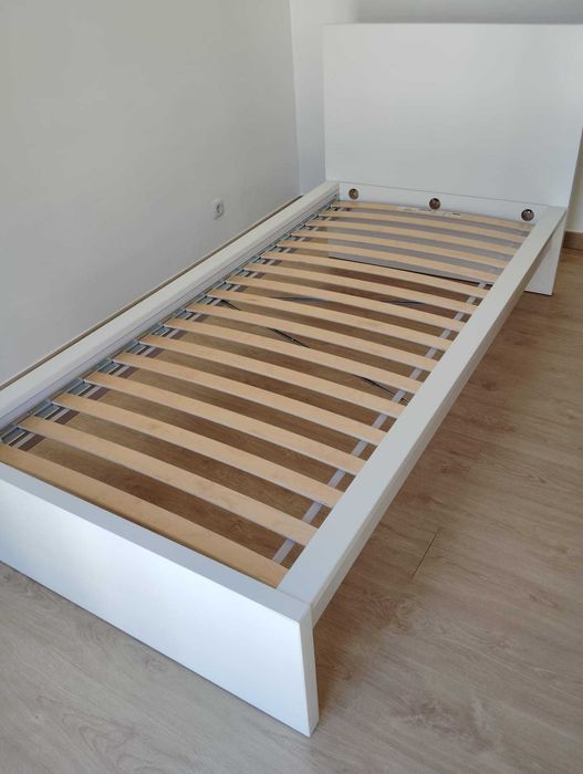 Cama ikea malm solteiro 90x200 com colchão