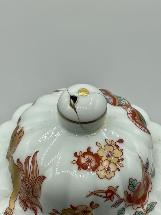 Vaso pote padrão samurai, da Vista Alegre