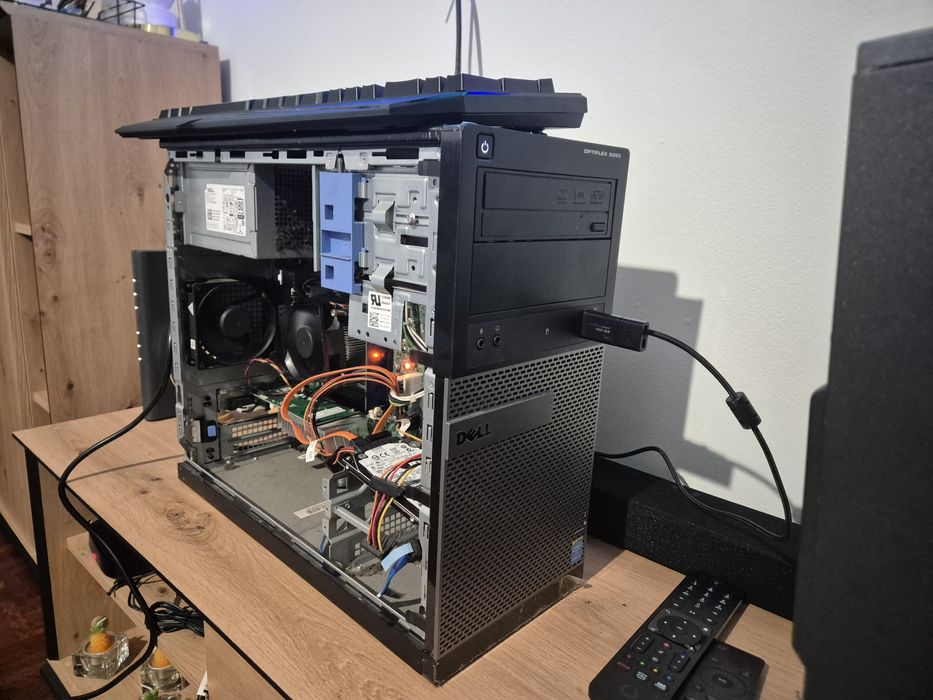 Duas Torres Gaming + Monitor Aoc