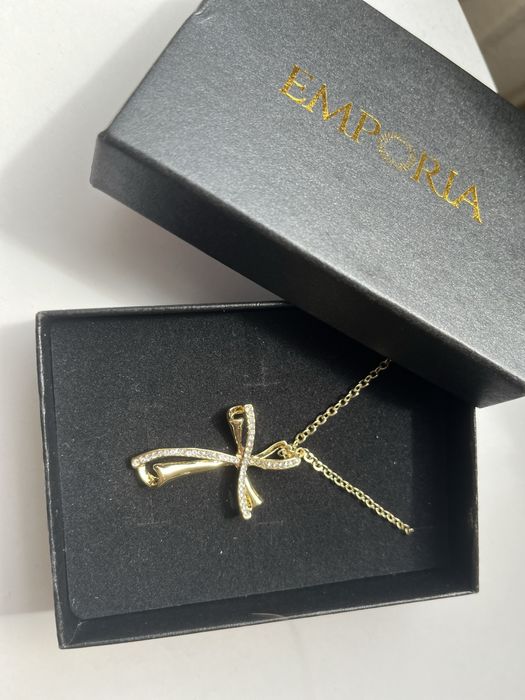 Хрестик з цепкою гарний