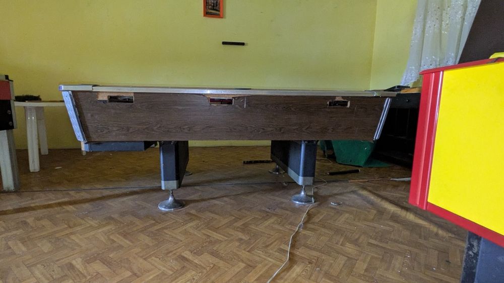 Stół bilardowy 7 FT z łupkowym blatem – do delikatnej renowacji