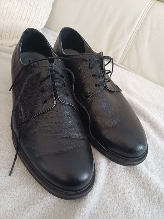 Skorzane buty garniturowe 41