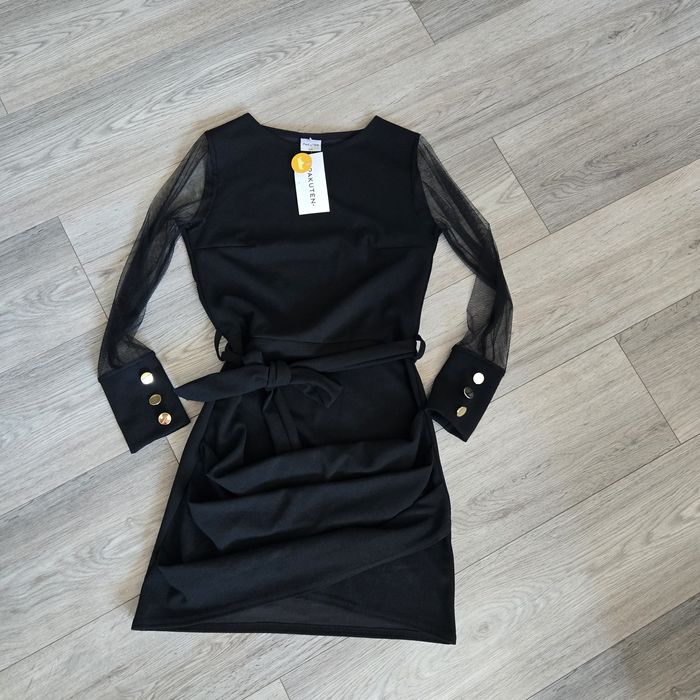 Czarna elegancka sukienka Pakuten S/M