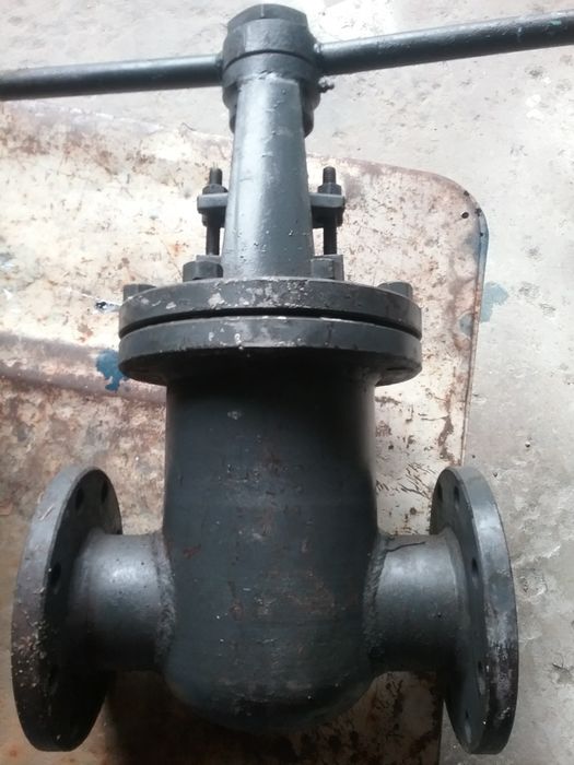 Продам кран,задвижка. Ду80ру40 30с15 шток нержавейка.СССР.