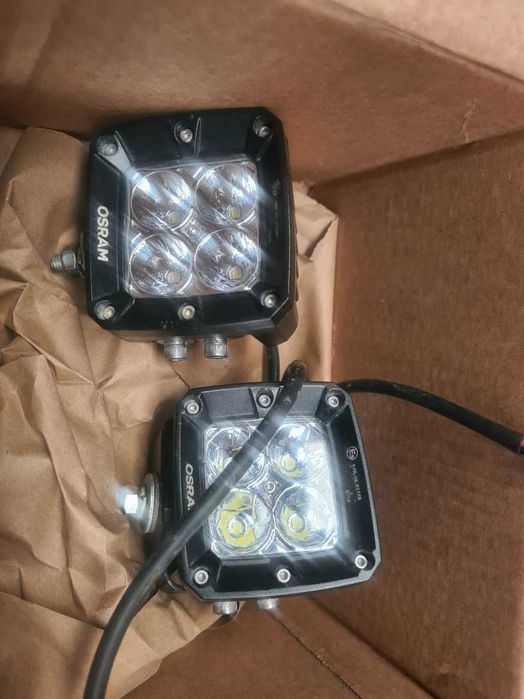 PAR DE FAROIS LED 12V/24V 20W CUBE VX80-SP USADOS COMO NOVOS