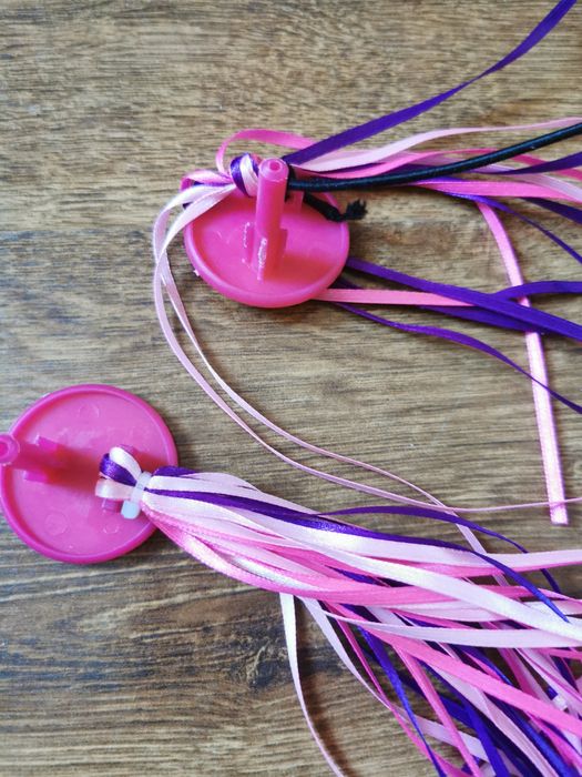 Kolorowe frędzle do roweru