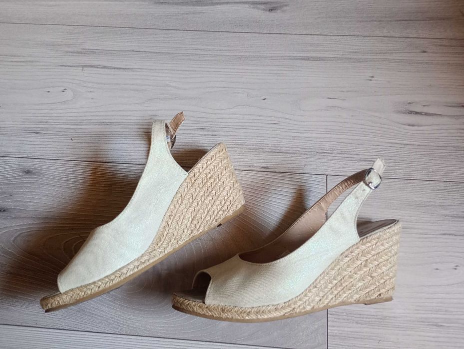 Sandały na koturnie koturny espadryle Tom & Rose 39