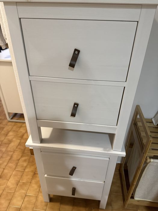 2 mesas de cabeceira Hemnes