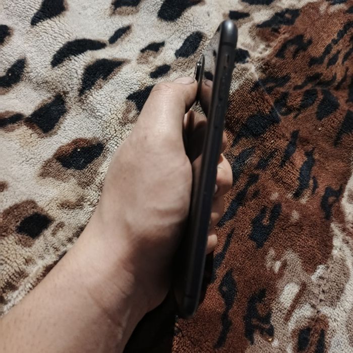 Продам айфон 11 в идеальном состоянии