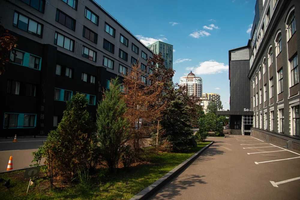 БЕЗ%  Офіс 363м2 БЦ Business City поруч з метро