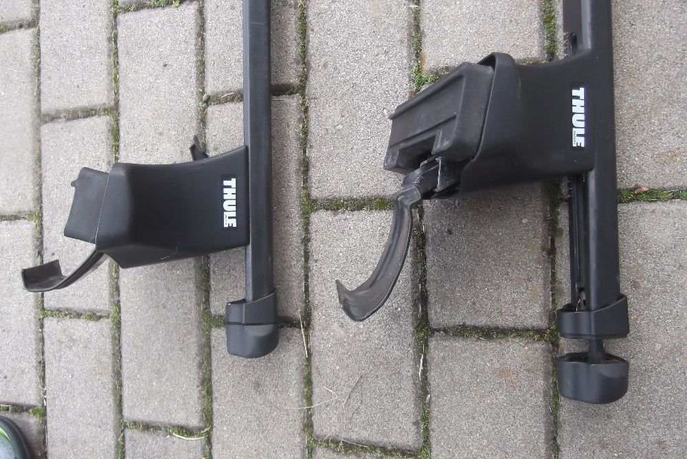 Bagażnik dachowy bazowy Thule Toyota Avensis T25  , 2