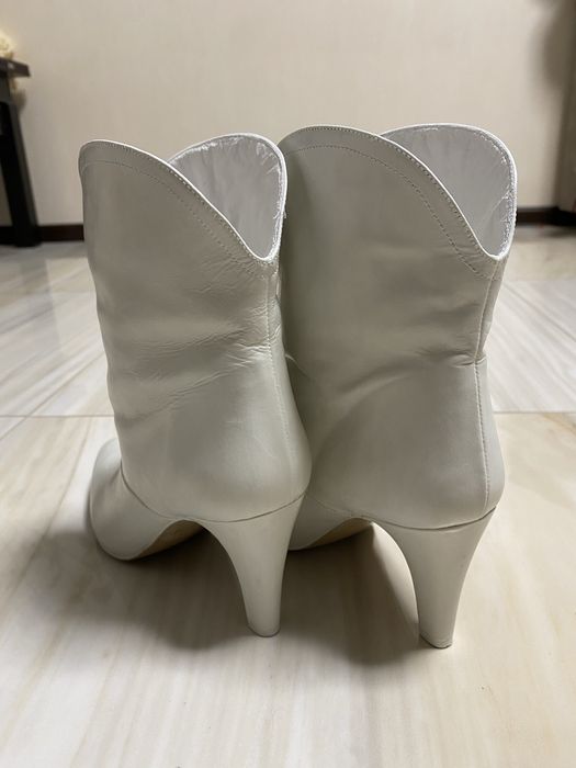 Білі шкіряні ботильйони на підборах | Елегантні, made in Italy/Europe