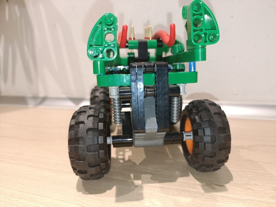 LEGO Technic 42149 Monster Jam Dragon