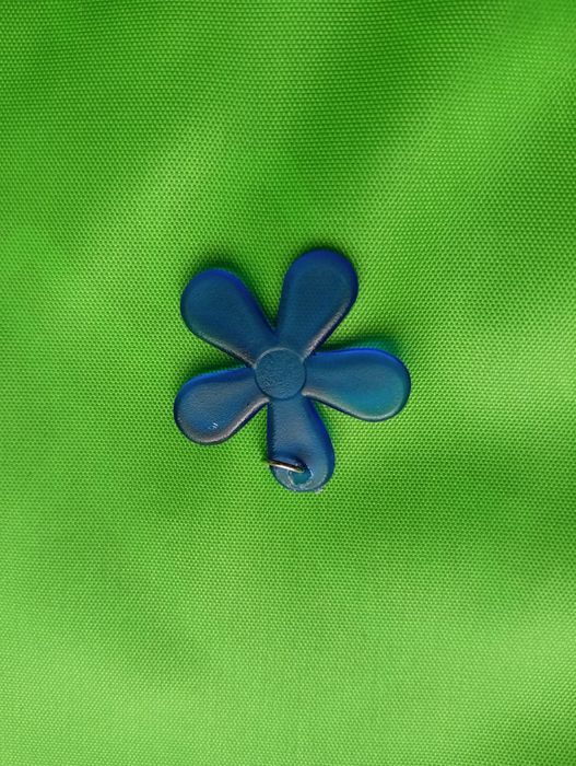 Niebieska zawieszka 'kwiat' do łańcuszka