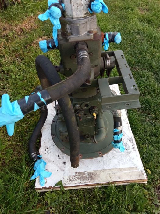 Opryskiwacz samojezdny tecnoma berthoud sequip caruella ut at hydromotor ms 18 hydromatik A4V