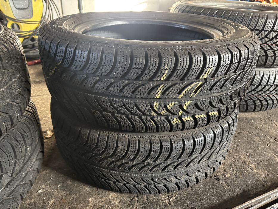 Para opon zimowych 195/60 R15 Dębica