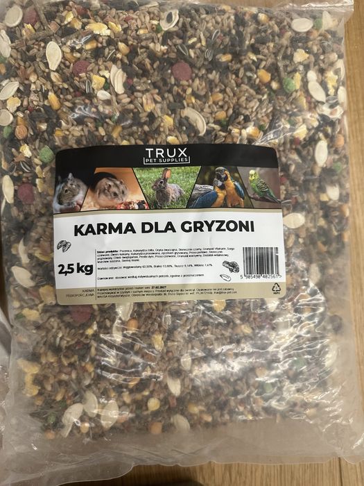 Karma i pył dla chomika swinka morska