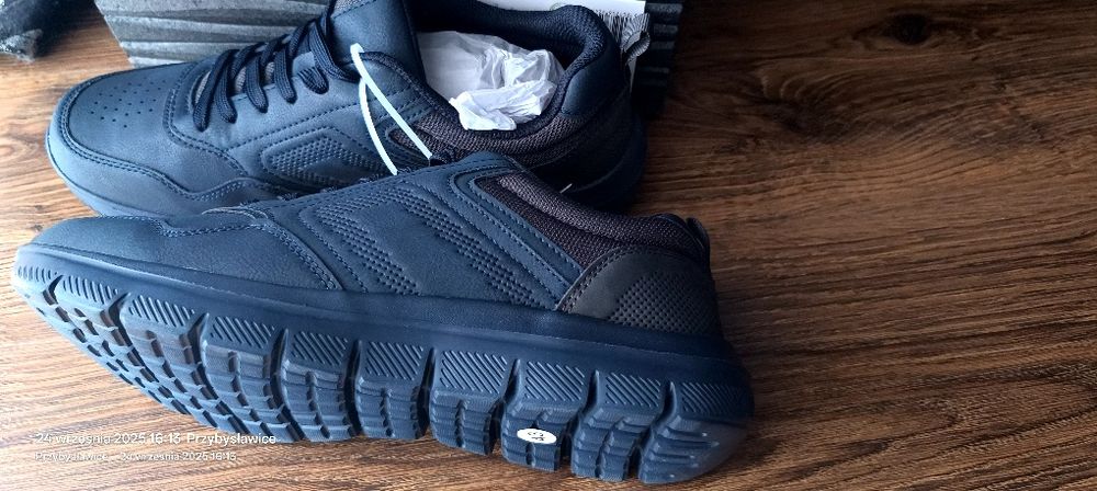 Buty męskie sportowe nowe 43