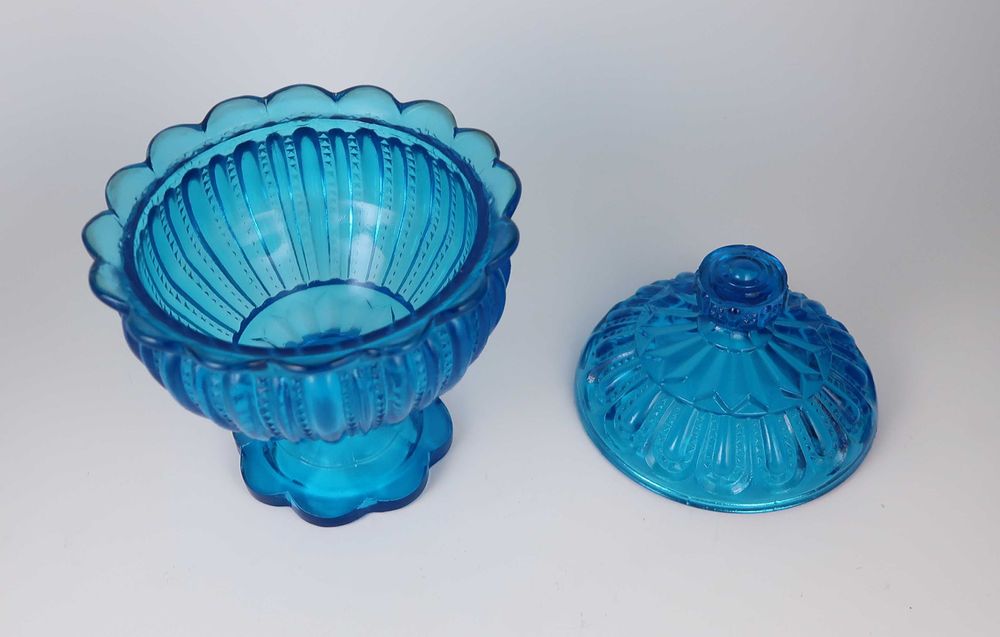 Compoteira em vidro azul Séc. XIX/XX