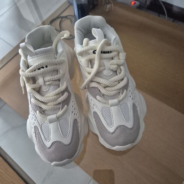 Letnie buty damskie