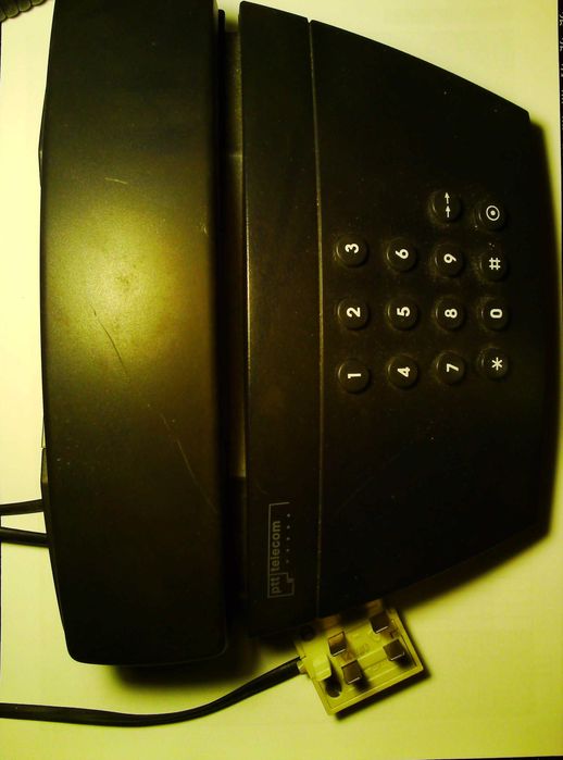 Telefon stacjonarny Bergen ?, produkcji ptt Telecom, czarny