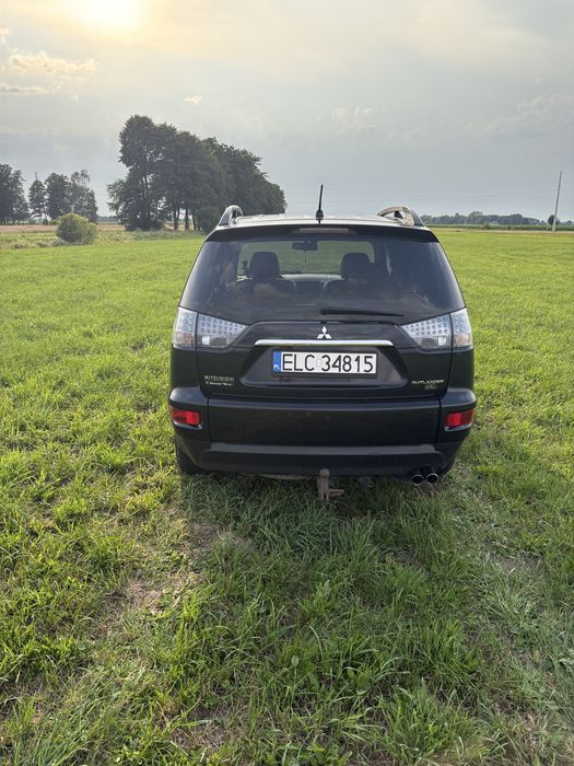 Mitsubishi Outlander 2