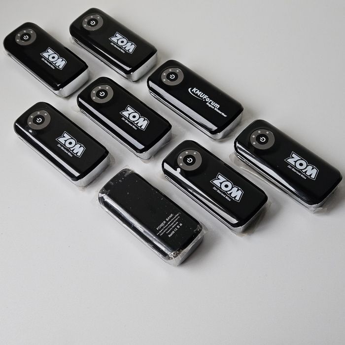 Повербанк 5600 мАг 5V/1A з ліхтариком