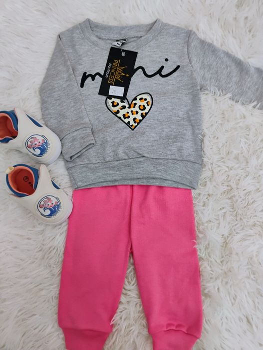 Komplet dla dziewczynki bluza+ spodnie na 6 msc.