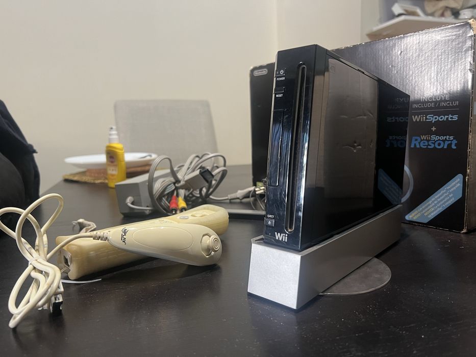 Wii preta (primeira edição)