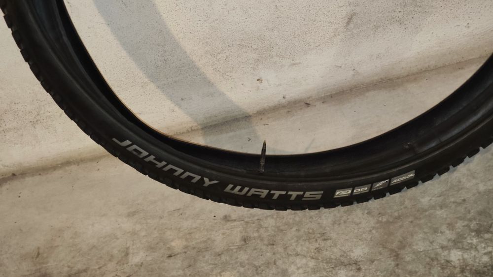 2 Pneus Schwalbe 29” + 2 Câmaras de Ar