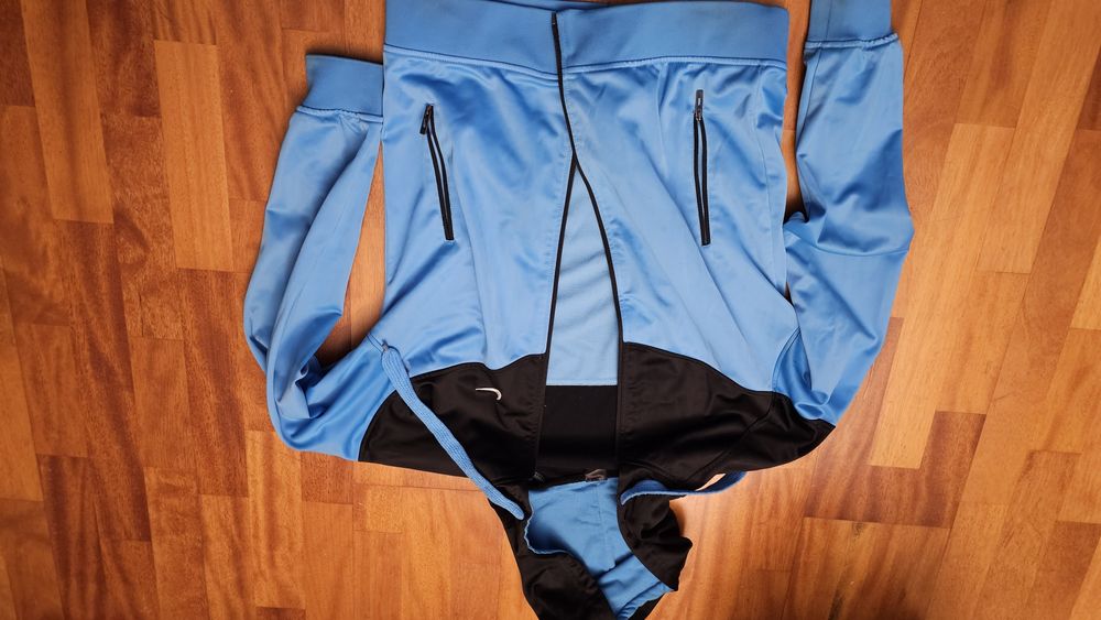 Niebieska bluza Nike rozm. M/L
