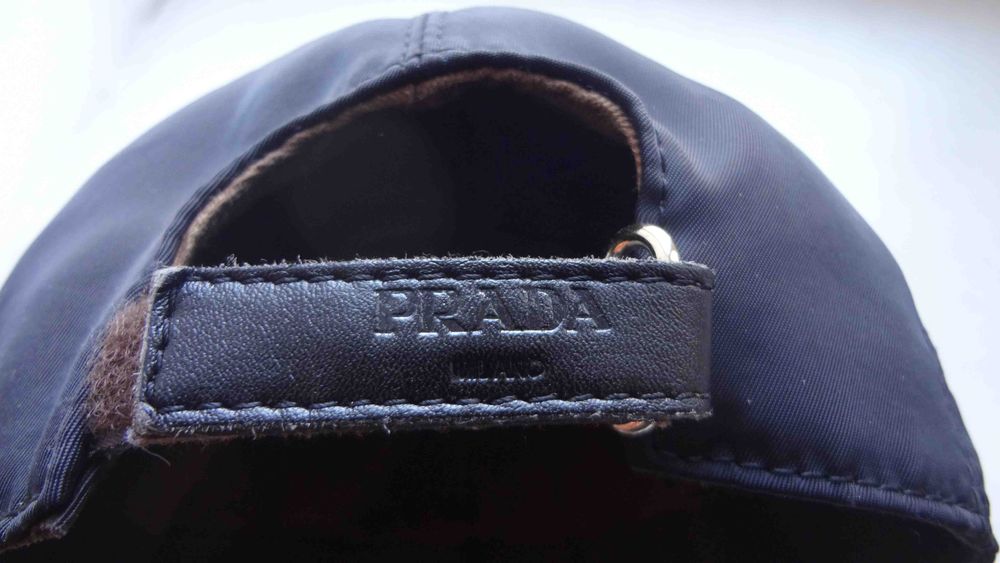черная нейлоновая бейсболка Prada Италия