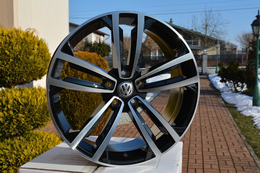 Felgi 19" 8J ET45 Volkswagen Golf Passat CC T-Rock ID Nowe #512