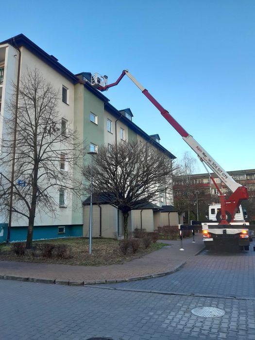 Podnośnik koszowy, wycinka drzew, mycie dachów, prace wysokościowe
