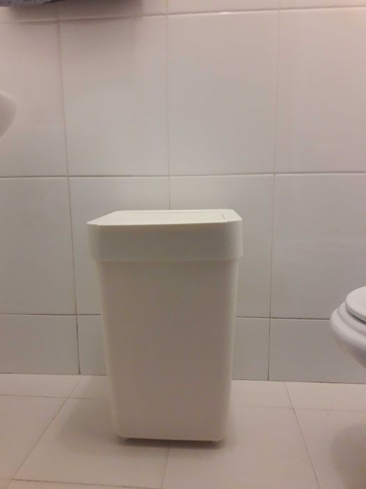 Cesto de roupa suja de plástico IKEA