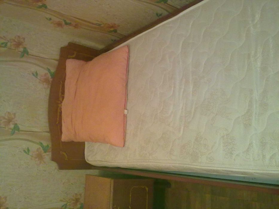 подселение, место в комнате (для женщины), м. Харьковская