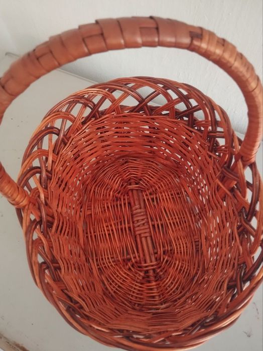 Продам кошик великодній вмісткий