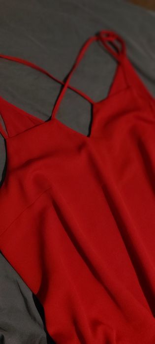 Красива жіноча сукня